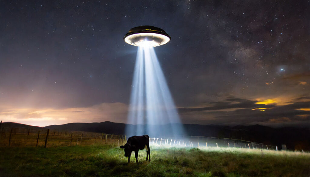 Adobe Photoshop Kurs KI AI generiert Kuh und Ufo ist gleich KuhFO 3